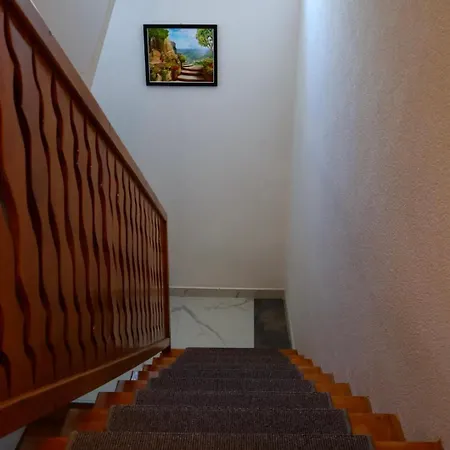 Villa Crystal